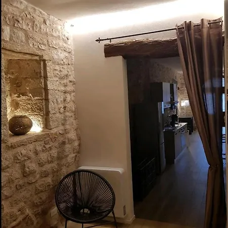 Gattapone 9 Apartment